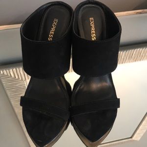 Express heels